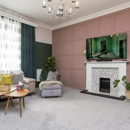 Grand Apartment In Historic Building With Free Parking Canterbury Exterior photo